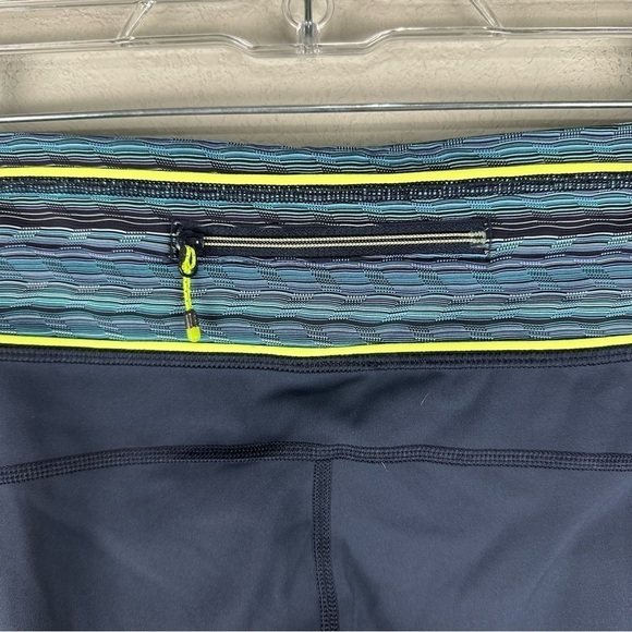 Lululemon Inkwell Blue Pace Queen Luxtreme Athletic Athleisure Tights Size 4 - Picture 6 of 7